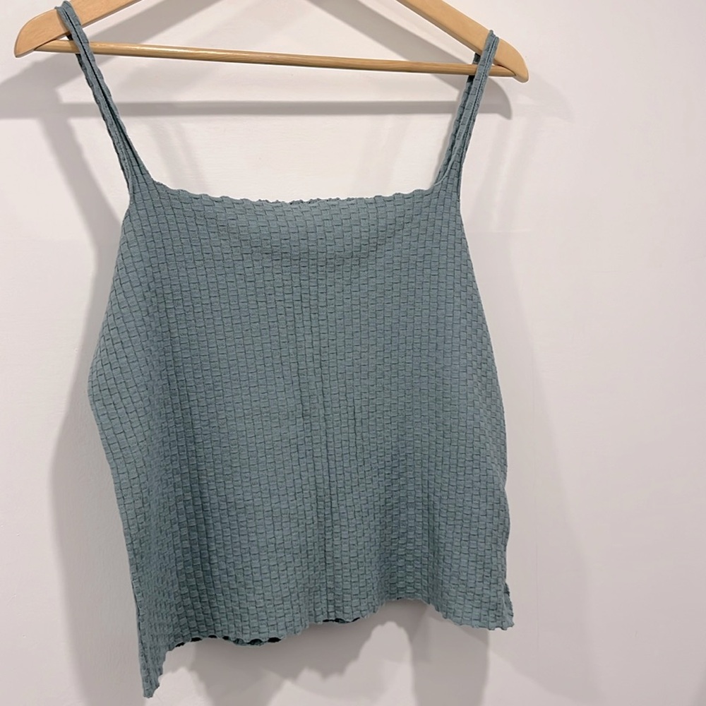 Beautiful patterned knit cotton blue tank top M/S